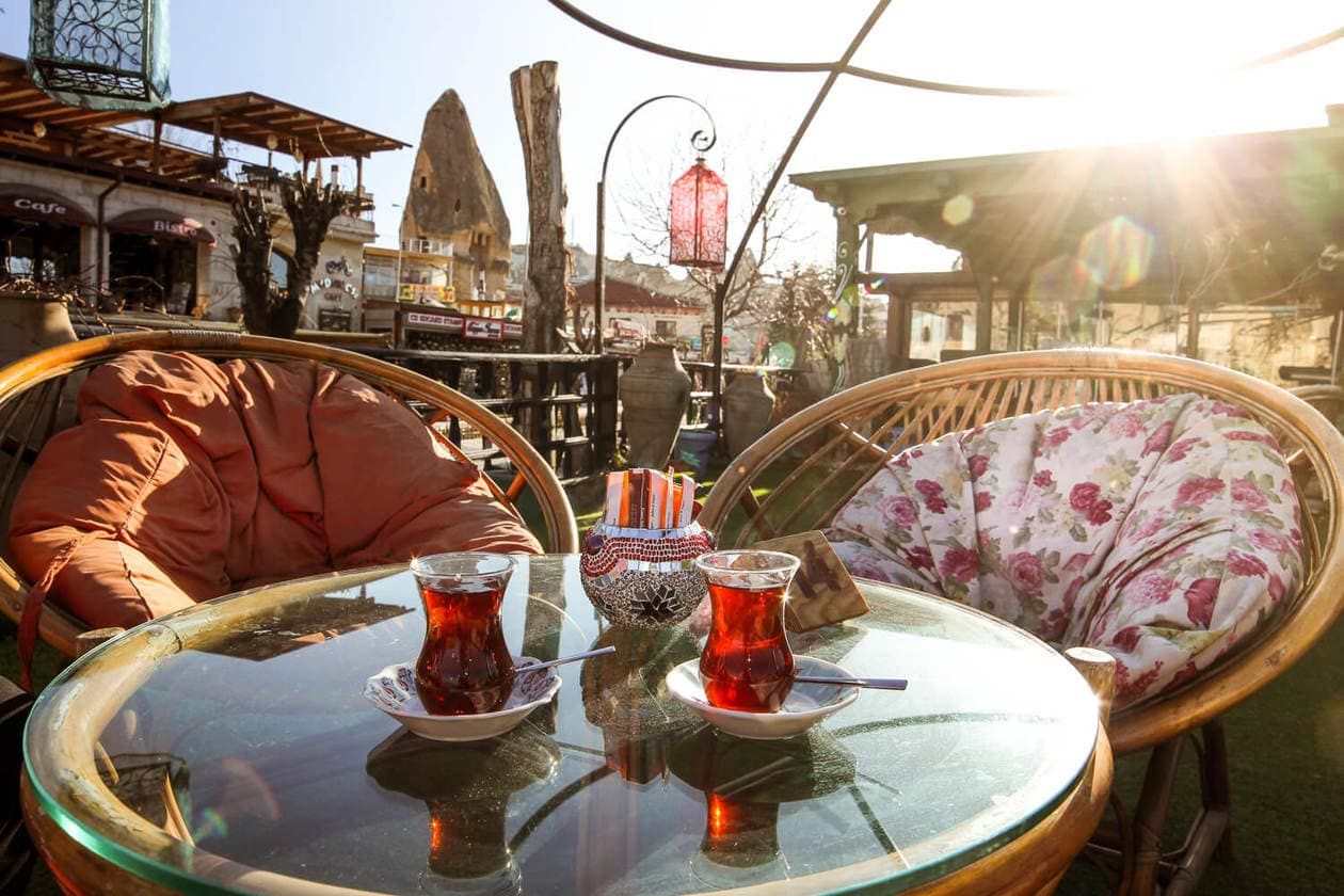 Coffeedocia, Cappadocia // Where to eat in Goreme, Turkey // A list of 7 Cappadocia restaurants to check out, including where to find the most authentic pottery kebab, the prettiest patio to sip Turkish Tea, and where to get the best food. 