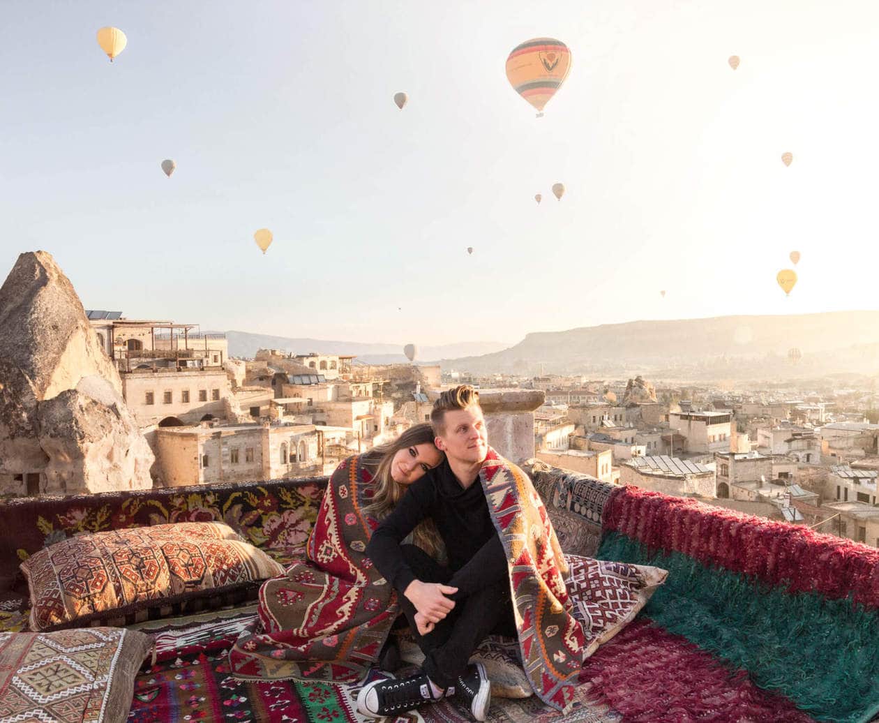 hot air balloon ride and picnic