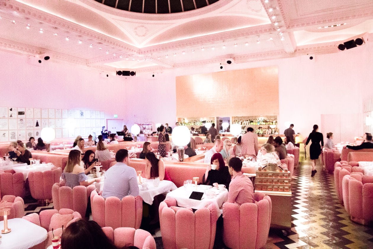 Inside London's most instagrammable restaurant. Sketch London's most popular draw is their famous pink restaurant, The Gallery. Keep reading for visitor information, photos prices and more.