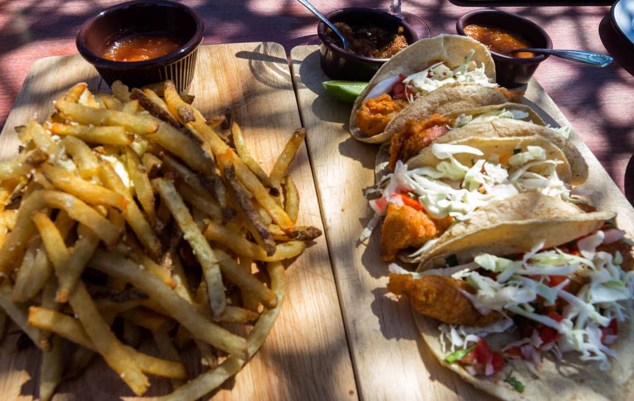  Troika Food Truck in Valle de Guadalupe Mexico