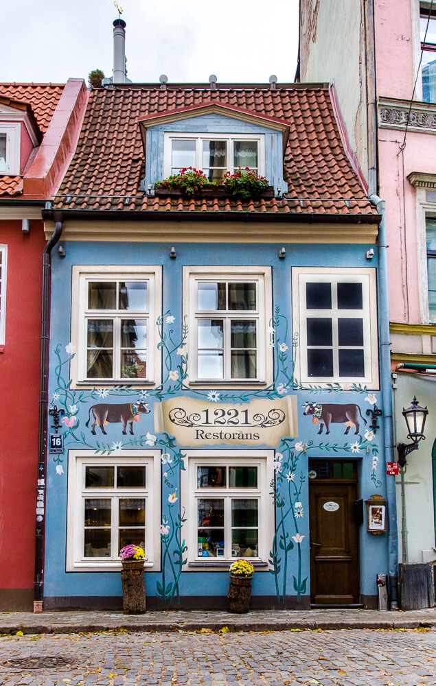 20 Pictures of Riga to Inspire You to Visit // 1221 Restaurant 