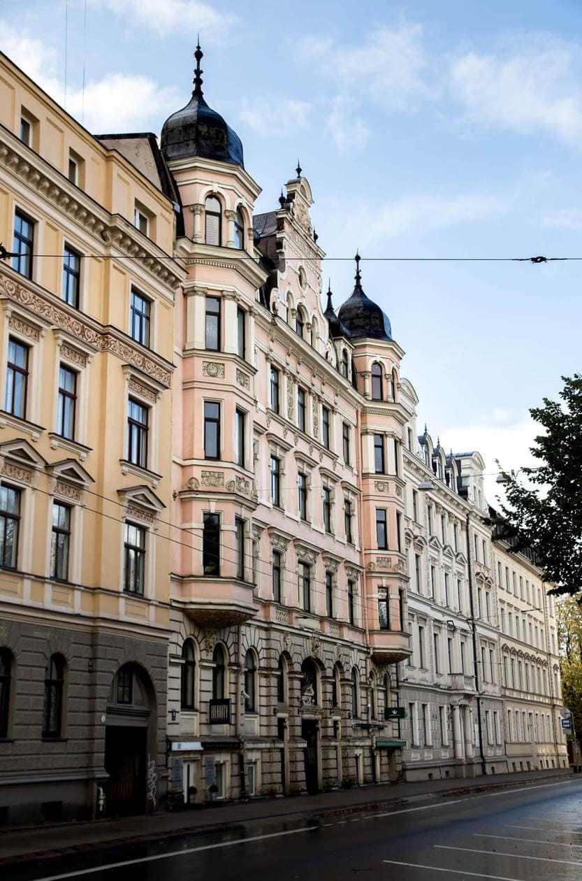 What to do in Riga // Walk Around Art Nouveau District 