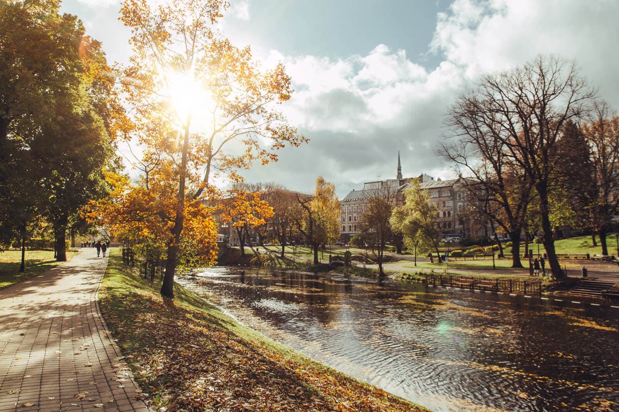 20 Pictures of Riga to Inspire You to Visit // Vermanes Park 
