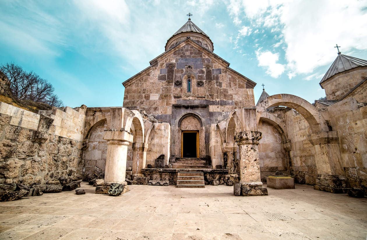 Haghartsin Monastery is one of top things to do in Armenia. Located in the Tavush region, near Dilijan, Haghartsin is a popular (and easy) day trip from Yerevan. Keep reading to see more photos, read about the history of the monastery and discover the best time of the year to visit.