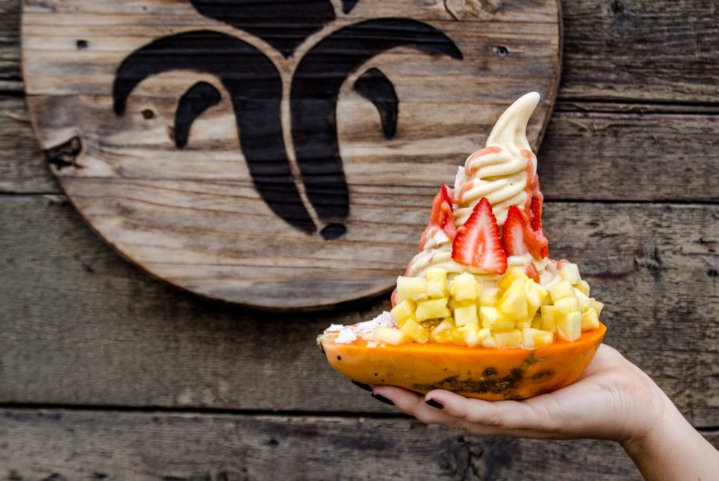 15 Off the Beaten Path Places to Eat in Oahu // Poke, Pizza & Shave Ice