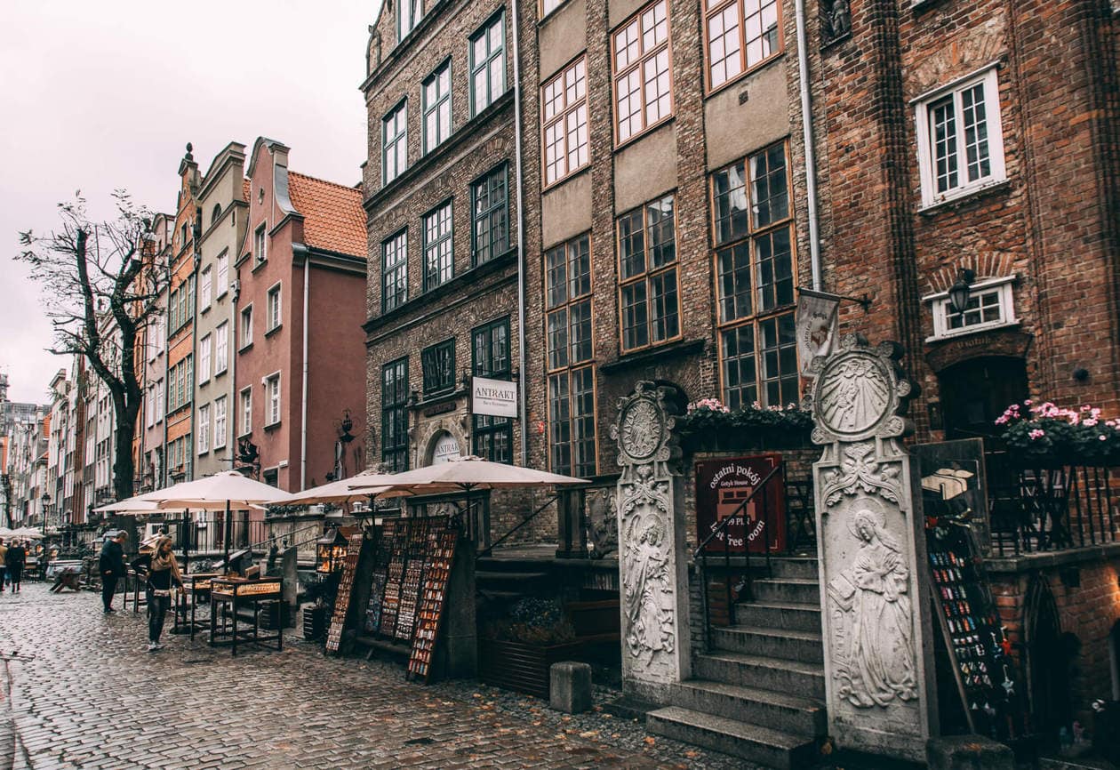 From a picture perfect Old Town, where to find the best views, and a street aptly named after beer, keep reading for 10 things to do in Gdansk Poland. Discover the best pierogi, a local microbrewery and must see museums in this city guide. 