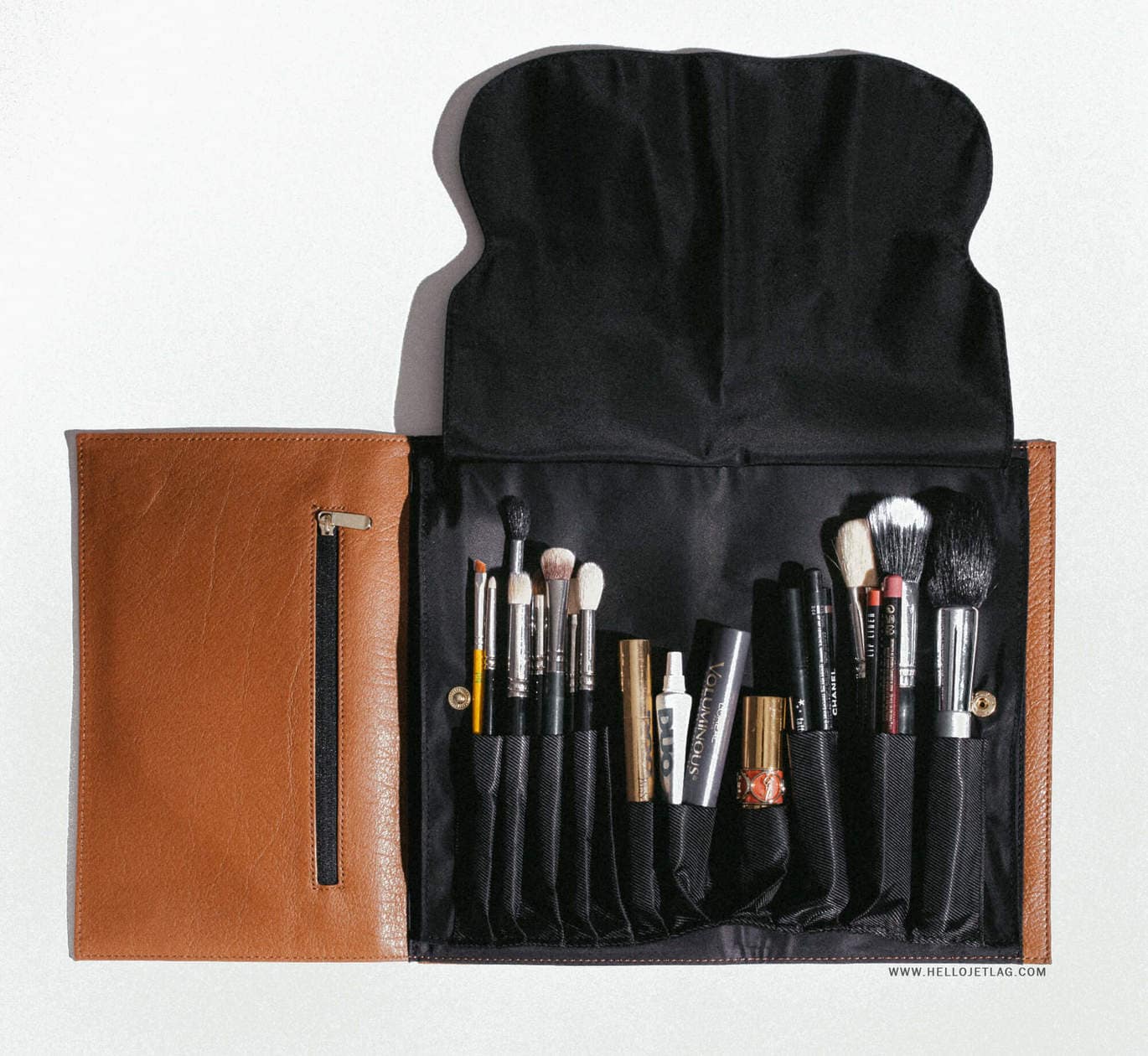 KUSSHI : The Travel Makeup Bag You Need to Know About