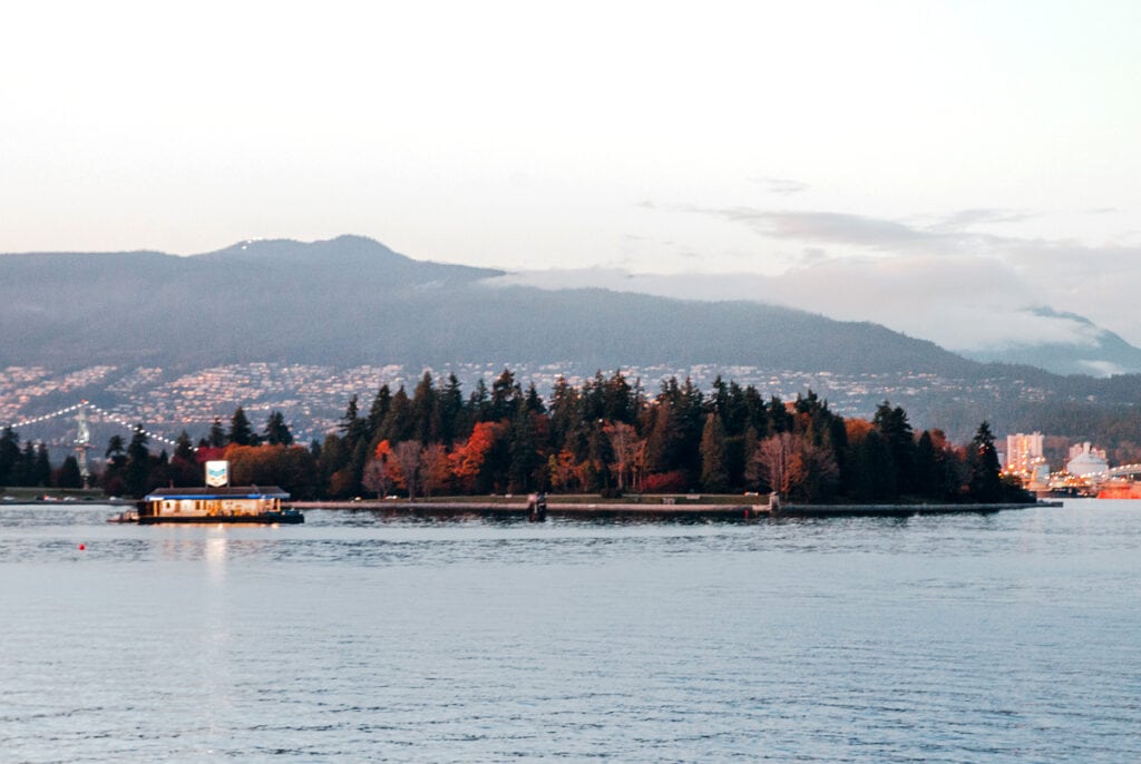 The Top 10 Things to do in Vancouver BC for First Time Visitors •