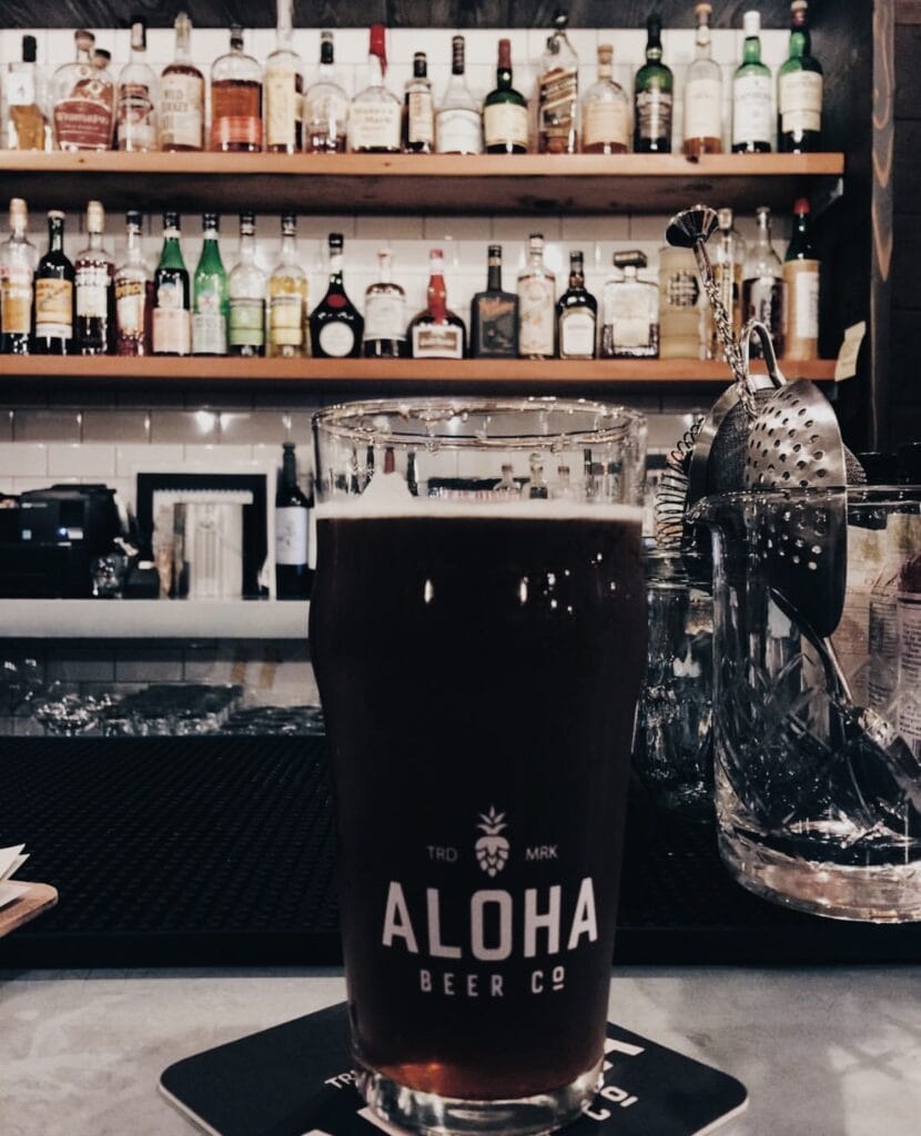 4 Must Visit Oahu Breweries // A Self Guided Walking Tour in Honolulu