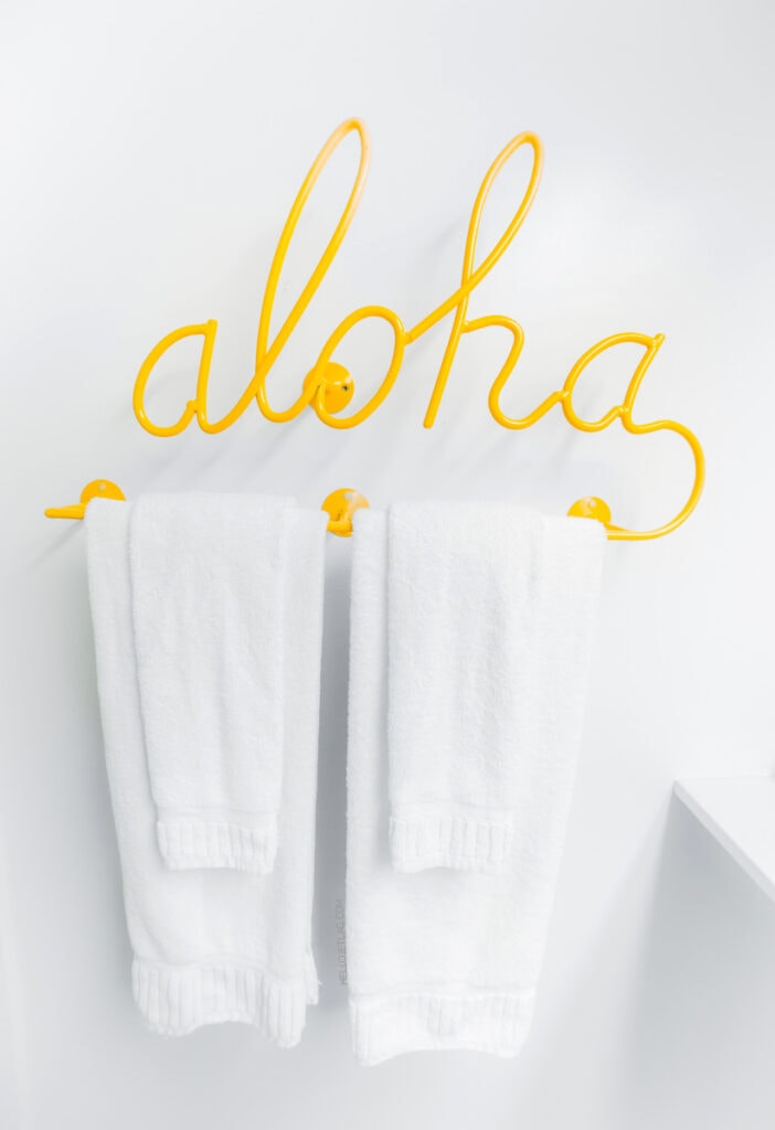 Aloha Towel Rack